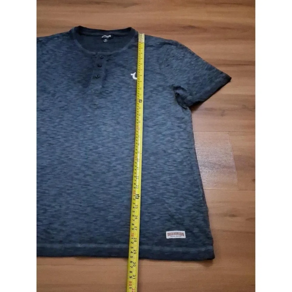 Mens True Religion Dyed Embro Henley Short Sleeve Shirt‎